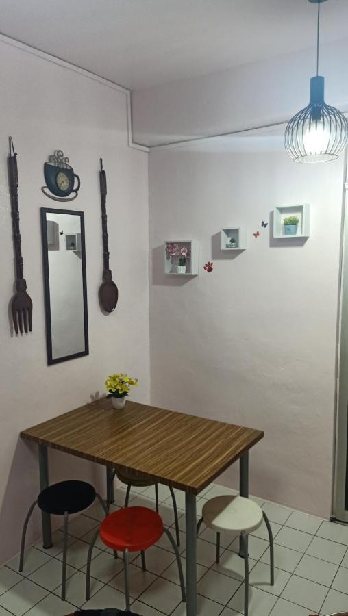 Snoopy Homestay Two Bedroom Batu Pahat Exterior photo